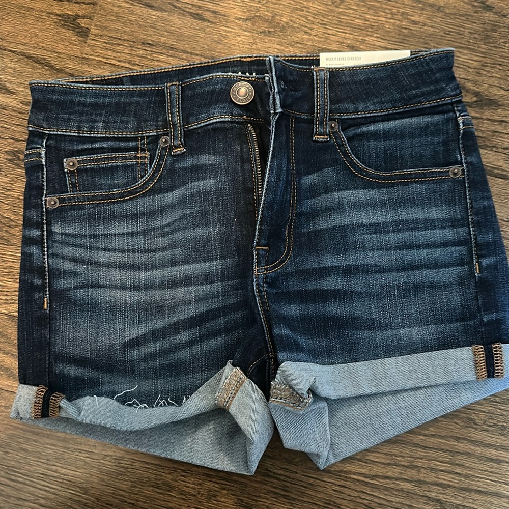 American eagle women’s jean shorts size 4 - dark wash